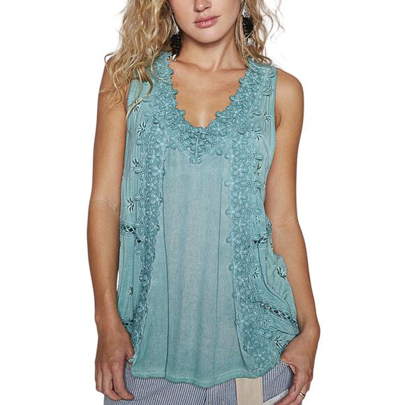 POL Tops - POL Floral Lace Sleeveless Top